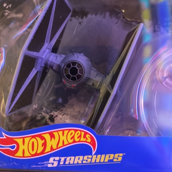 Tie Fighter - Picture 3 of 10